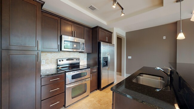 The Point at Falls Church in Arlington, VA - Building Photo - Interior Photo