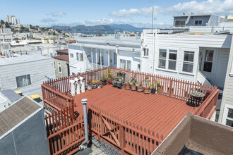 552-556 Filbert St in San Francisco, CA - Building Photo - Building Photo