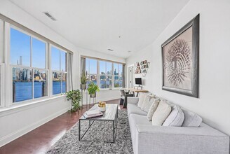 22 Ave at Port Imperial in West New York, NJ - Foto de edificio - Building Photo