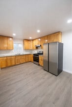 2010 80th Ave in Oakland, CA - Building Photo - Building Photo