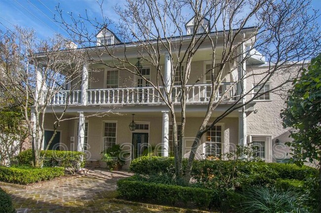 31 Wentworth St in Charleston, SC - Foto de edificio - Building Photo