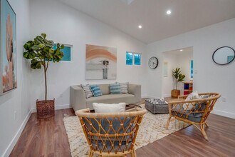 5135 N Eagle Rock Blvd in Los Angeles, CA - Building Photo - Building Photo
