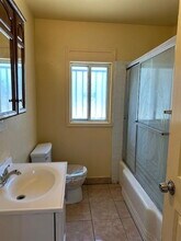 1600 El Toro Dr in Bakersfield, CA - Building Photo - Building Photo