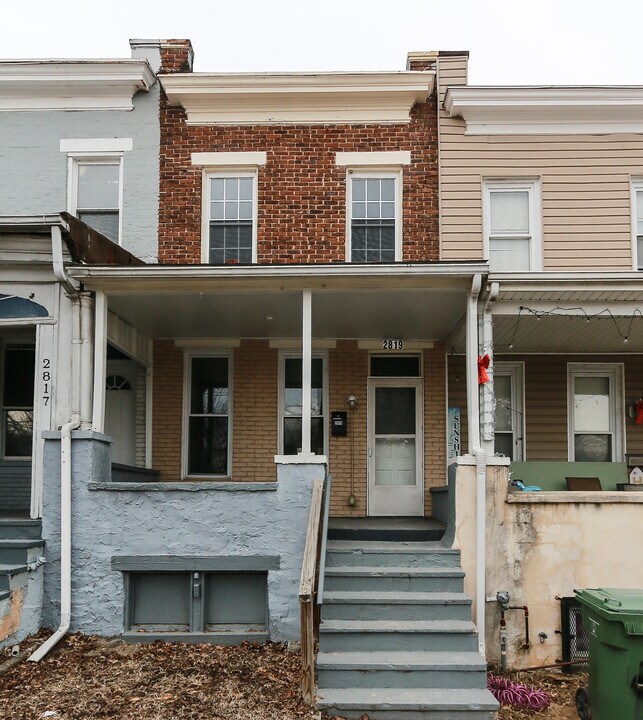 2819 Indiana St in Baltimore, MD - Building Photo