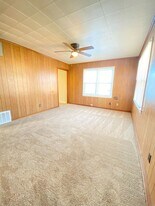 1102 N 13th St in Enid, OK - Building Photo