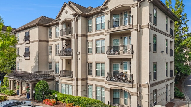 Avana Uptown in Atlanta, GA - Foto de edificio - Building Photo