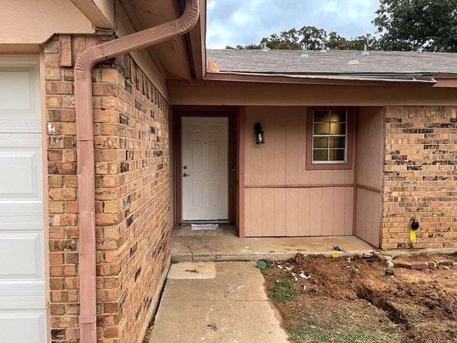 1112 Autumn Oak Dr in Denton, TX - Building Photo - Building Photo
