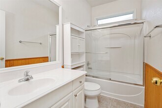 407 Livingstone Ln in League City, TX - Building Photo - Building Photo