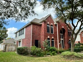 2810 Grassy Knoll Ct in Sugar Land, TX - Building Photo - Building Photo