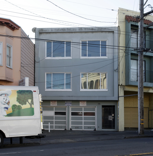 5211 Mission St in San Francisco, CA - Foto de edificio - Building Photo