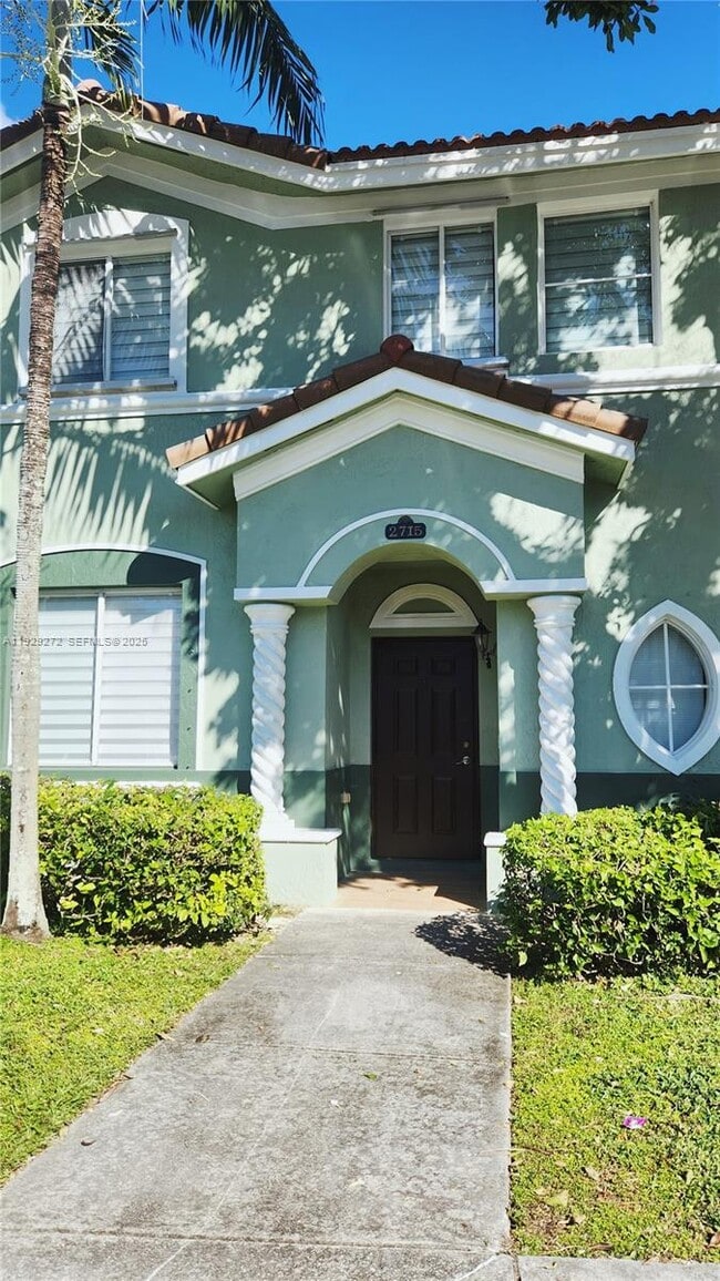 property at 2715 SE 15th Pl