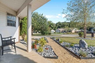 5828 Ibis Rd in Milton, FL - Building Photo - Building Photo