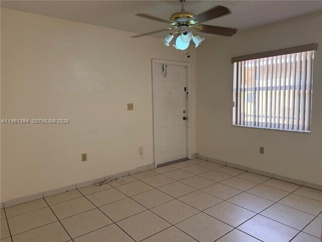 4761 NW Flagler Terrace in Miami, FL - Building Photo - Building Photo
