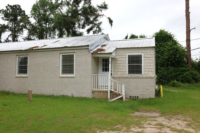property at 810 Lilly St