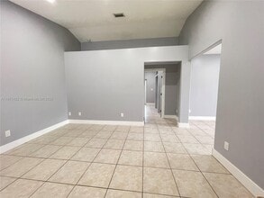 22675 SW 182nd Ave in Miami, FL - Building Photo - Building Photo