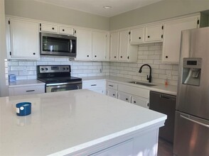 189 World of Tennis Sq in Lakeway, TX - Building Photo - Building Photo
