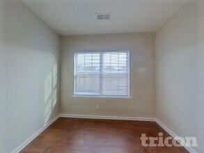 228 Elmhaven Dr in Simpsonville, SC - Foto de edificio - Building Photo