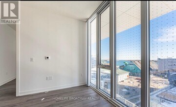 138 Downes St in Toronto, ON - Building Photo - Building Photo