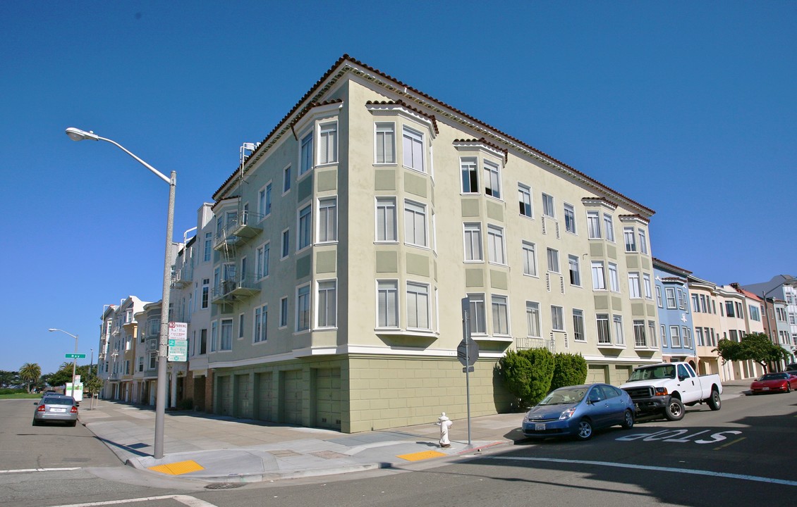 1490 Francisco St in San Francisco, CA - Foto de edificio