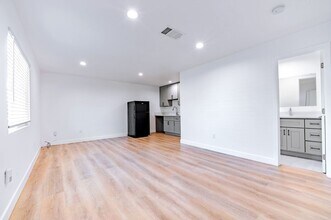 12301 Flint Pl in Garden Grove, CA - Building Photo - Building Photo