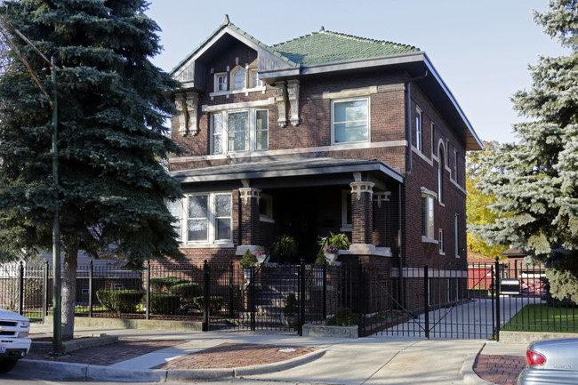 Anton Apartments in Chicago, IL - Foto de edificio - Building Photo