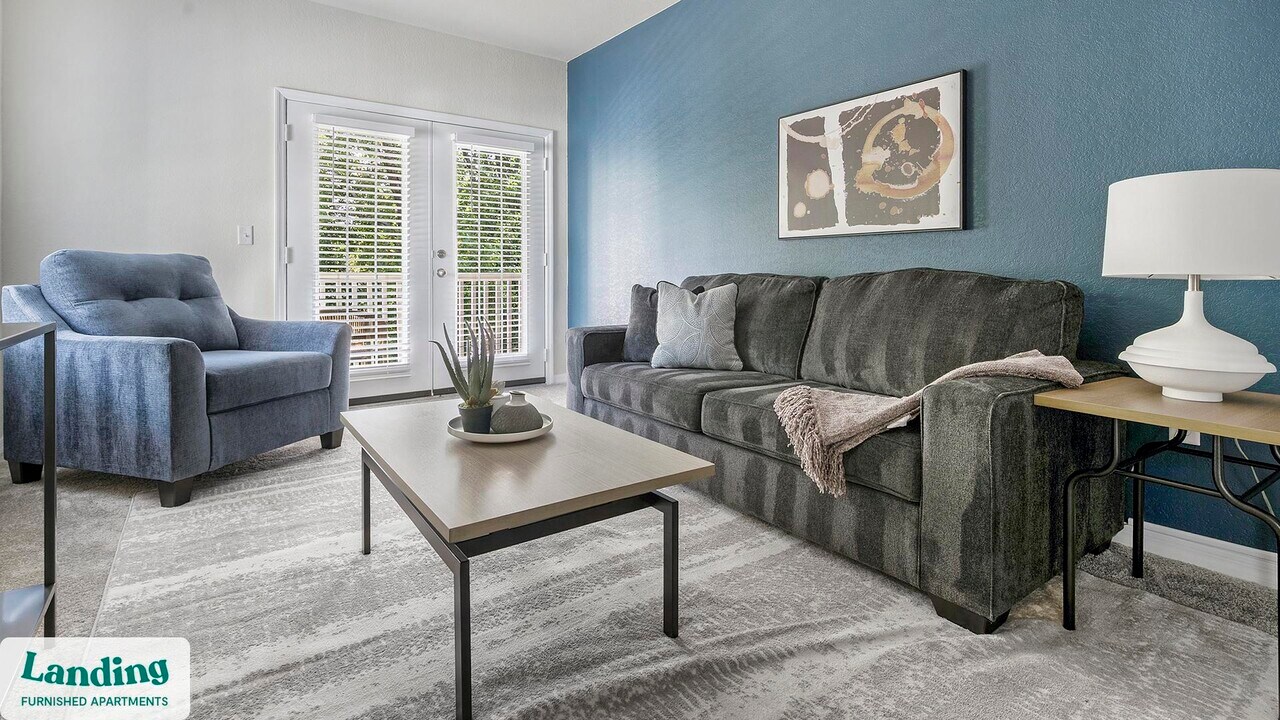 655 W Mallard Creek Church Rd in Charlotte, NC - Foto de edificio