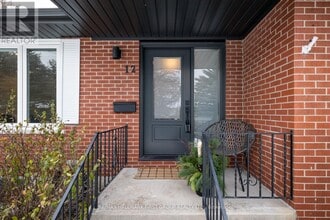 12 Lambs Ln in Bowmanville, ON - Building Photo - Building Photo