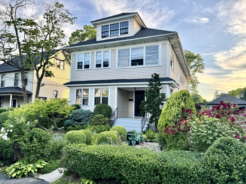 113 Ellsworth St in Bridgeport, CT - Building Photo