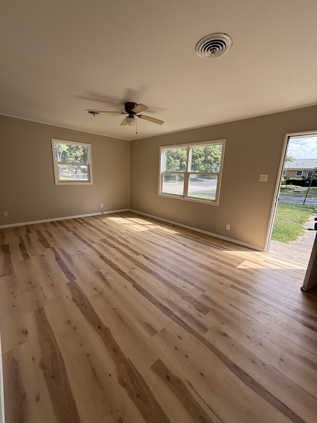 1301 S Cottage Grove Ave