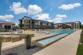 Williamson at the Overlook in Georgetown, TX - Building Photo - Building Photo