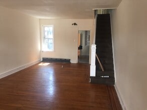 840 E Westmoreland St in Philadelphia, PA - Building Photo - Building Photo