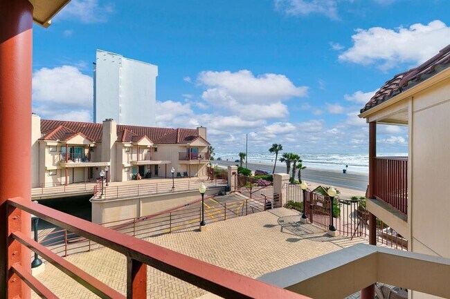 7312 Seawall Blvd in Galveston, TX - Building Photo - Building Photo