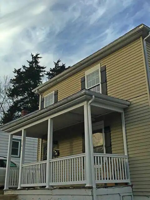 761 King St in Charlottesville, VA - Foto de edificio