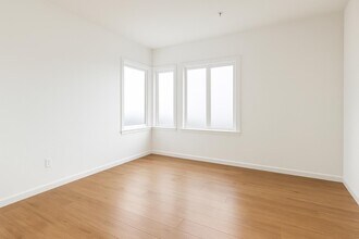 671 Pointe Pacific Dr in Daly City, CA - Building Photo - Building Photo