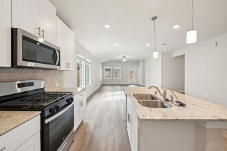 1410 Waggoner Rnch Trl in Conroe, TX - Building Photo - Building Photo