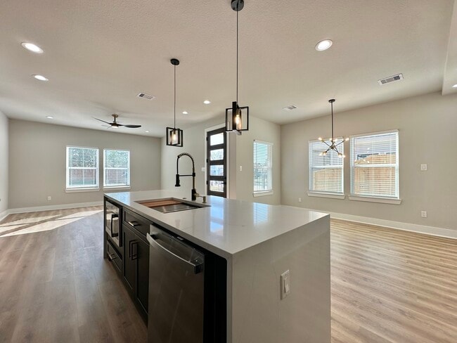 2444 Carmel St in Houston, TX - Building Photo - Building Photo