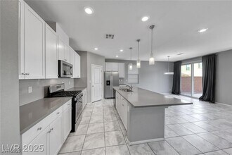 3028 Gravino Ave in Henderson, NV - Building Photo - Building Photo