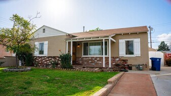 1511 N Rose St in Burbank, CA - Building Photo