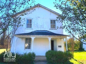 108 Lankford Ave in Charlottesville, VA - Building Photo