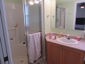 6046 Montgomery Way in Nanaimo, BC - Building Photo - Building Photo