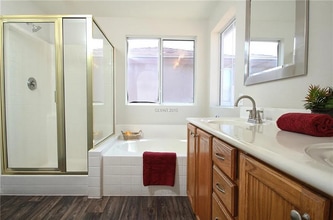 979 Rye Creek Ct in Henderson, NV - Building Photo - Building Photo