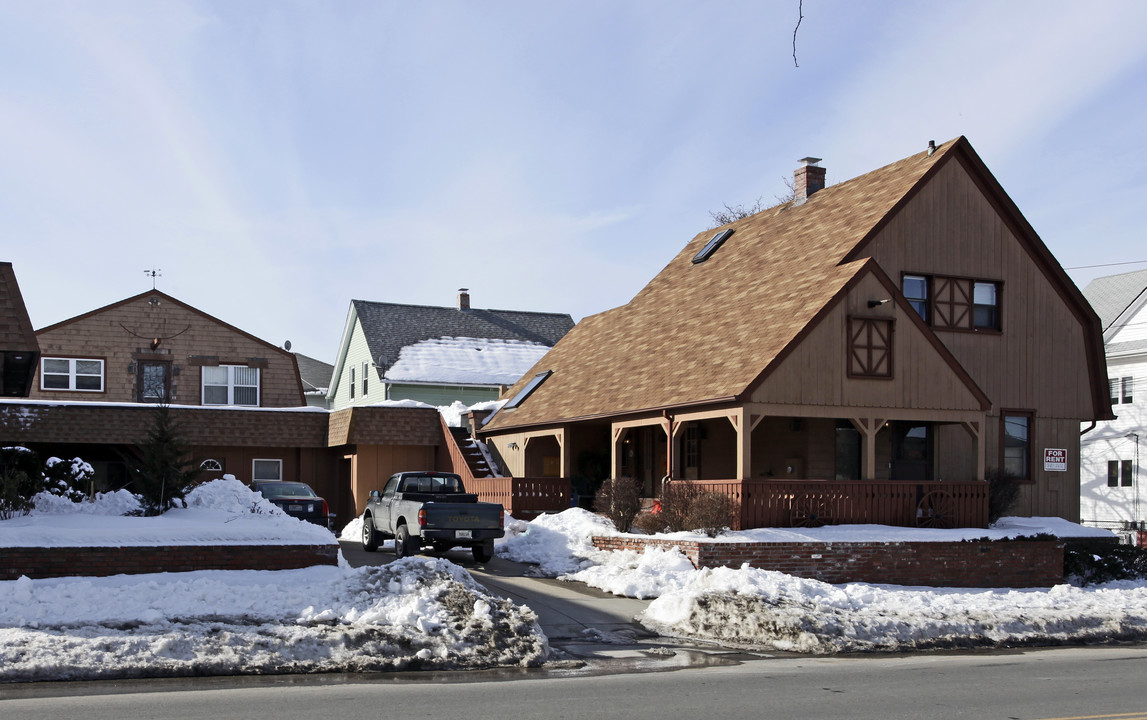 1271-1277 Eddy St in Providence, RI - Building Photo