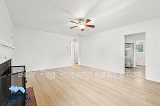 4551 Orinda Way in Sacramento, CA - Building Photo - Building Photo