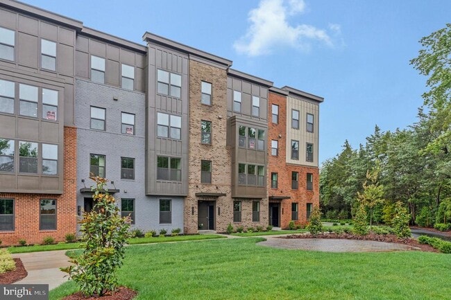 property at 43776 Metro Ter