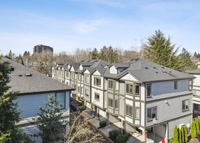 8887 SW Elena Ln in Tigard, OR - Building Photo