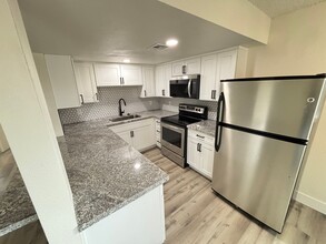 529 Kolson Cir in Las Vegas, NV - Building Photo - Building Photo