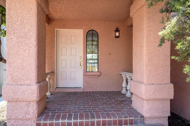 8921 Beach Front Dr in Las Vegas, NV - Building Photo - Building Photo