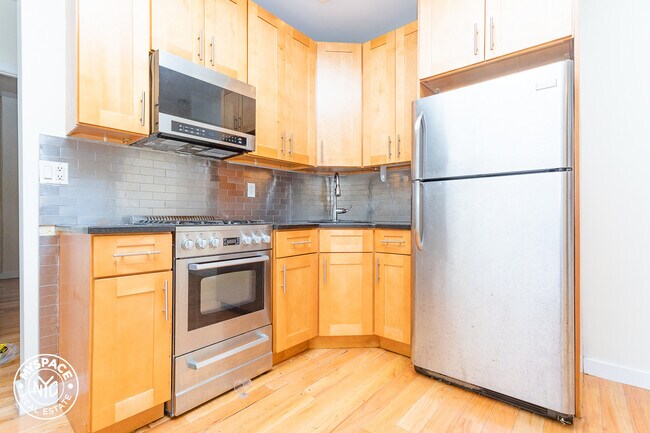 1159 Dean St, Unit 4E in Brooklyn, NY - Building Photo - Building Photo