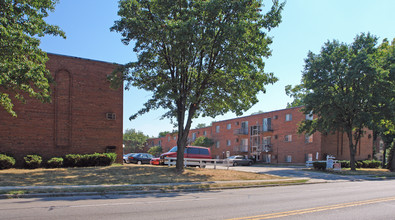 Royal Sentry in Cincinnati, OH - Building Photo - Building Photo