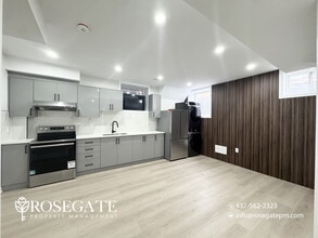 1365 Ripplewood Ave in Oakville, ON - Building Photo - Building Photo